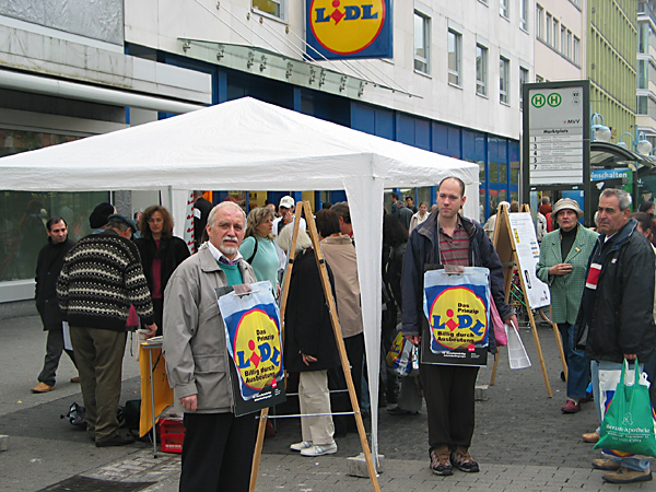 Großes Interesse für die Arbeitsverhältnisse bie LIDL bei der Mannheimer Bevölkerung