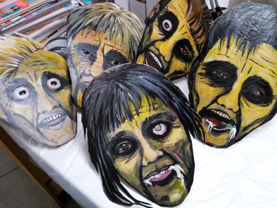 selbstgemalte Zomie-Masken