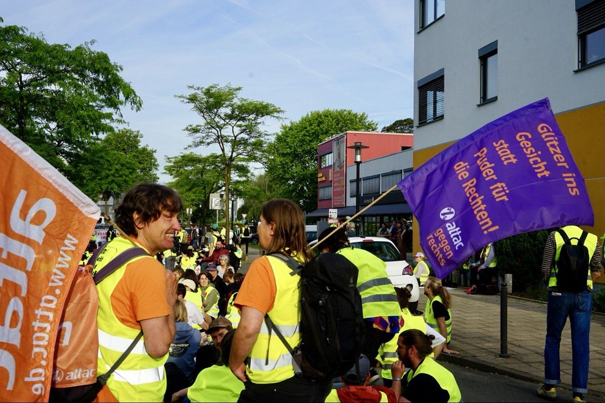 Attacies bei Widersetzen